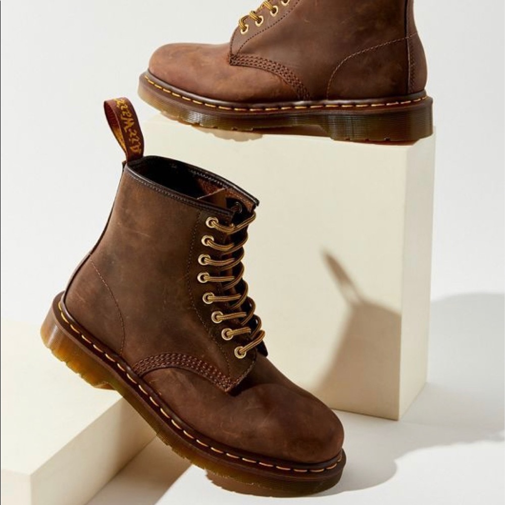 BRAND NEW DR. MARTENS 1460 Crazy Horse boot